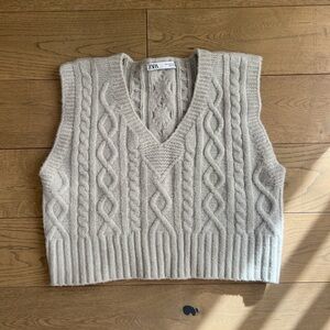 Zara Cable Knit Cream Sweater Vest Collegiate Preppy Dark Academia Winter Size M